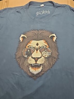 Men's Blue Graphic Lion Short Sleeve Tee